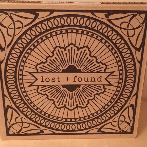 Plaque - Picture 2 of 2